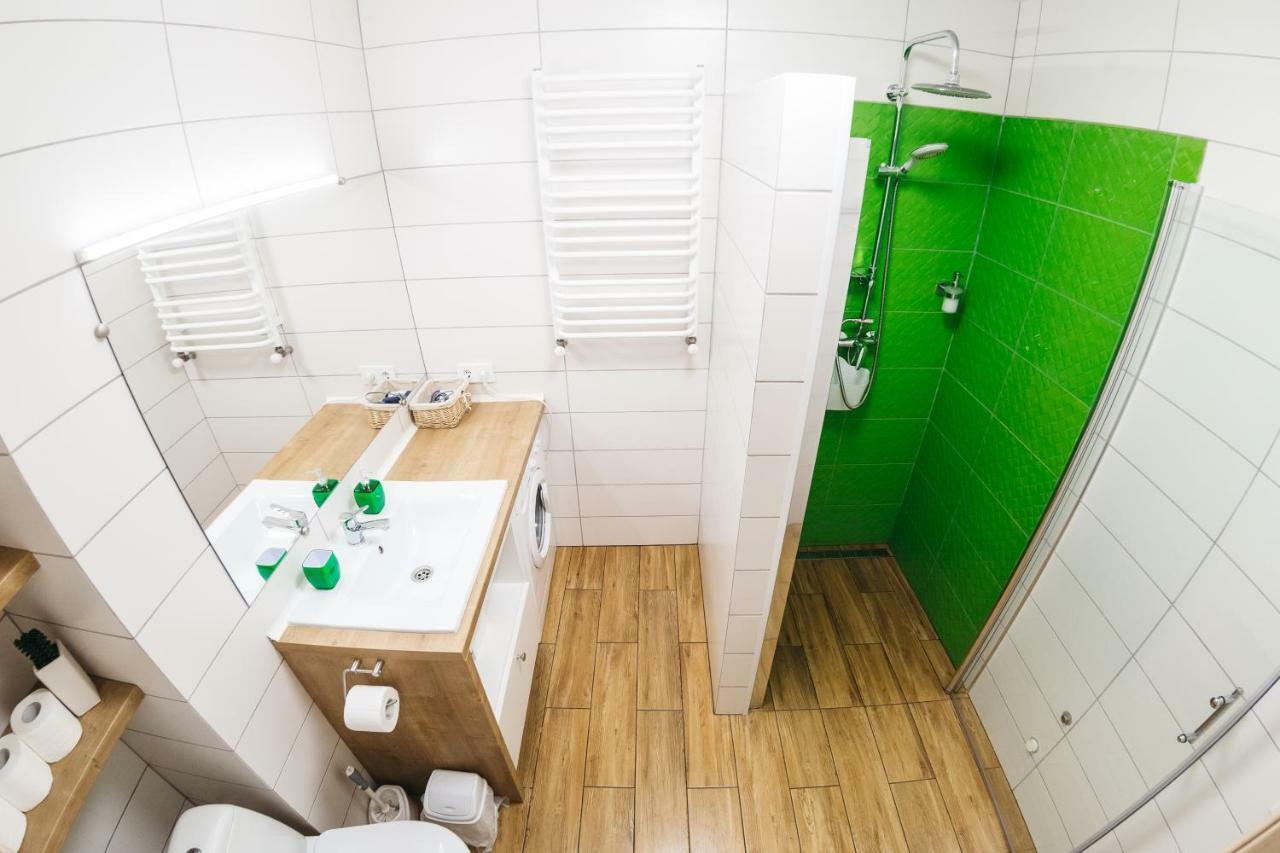 "Green Oasis Apartment" ลวีฟ ภายนอก รูปภาพ