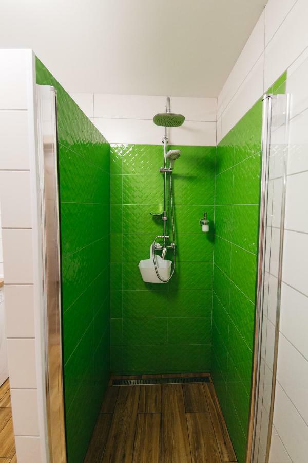 "Green Oasis Apartment" ลวีฟ ภายนอก รูปภาพ