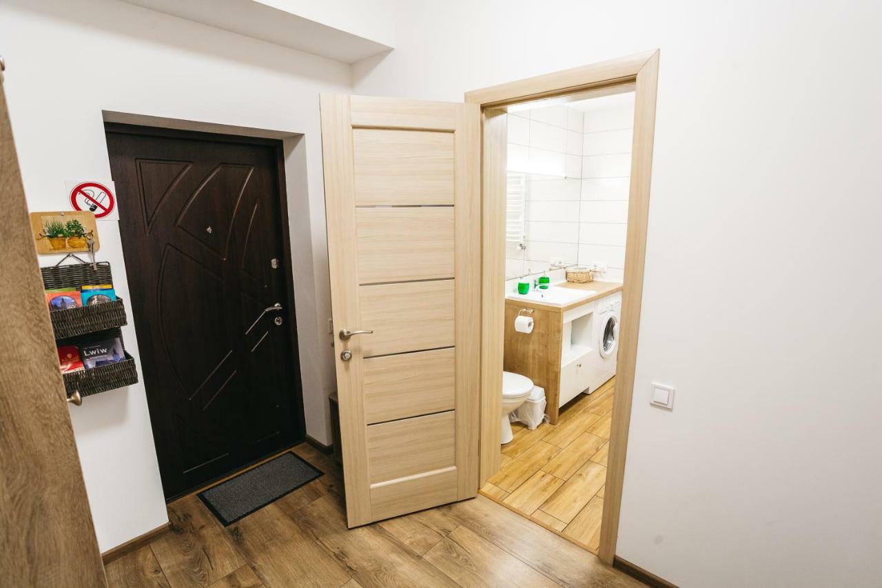 "Green Oasis Apartment" ลวีฟ ภายนอก รูปภาพ